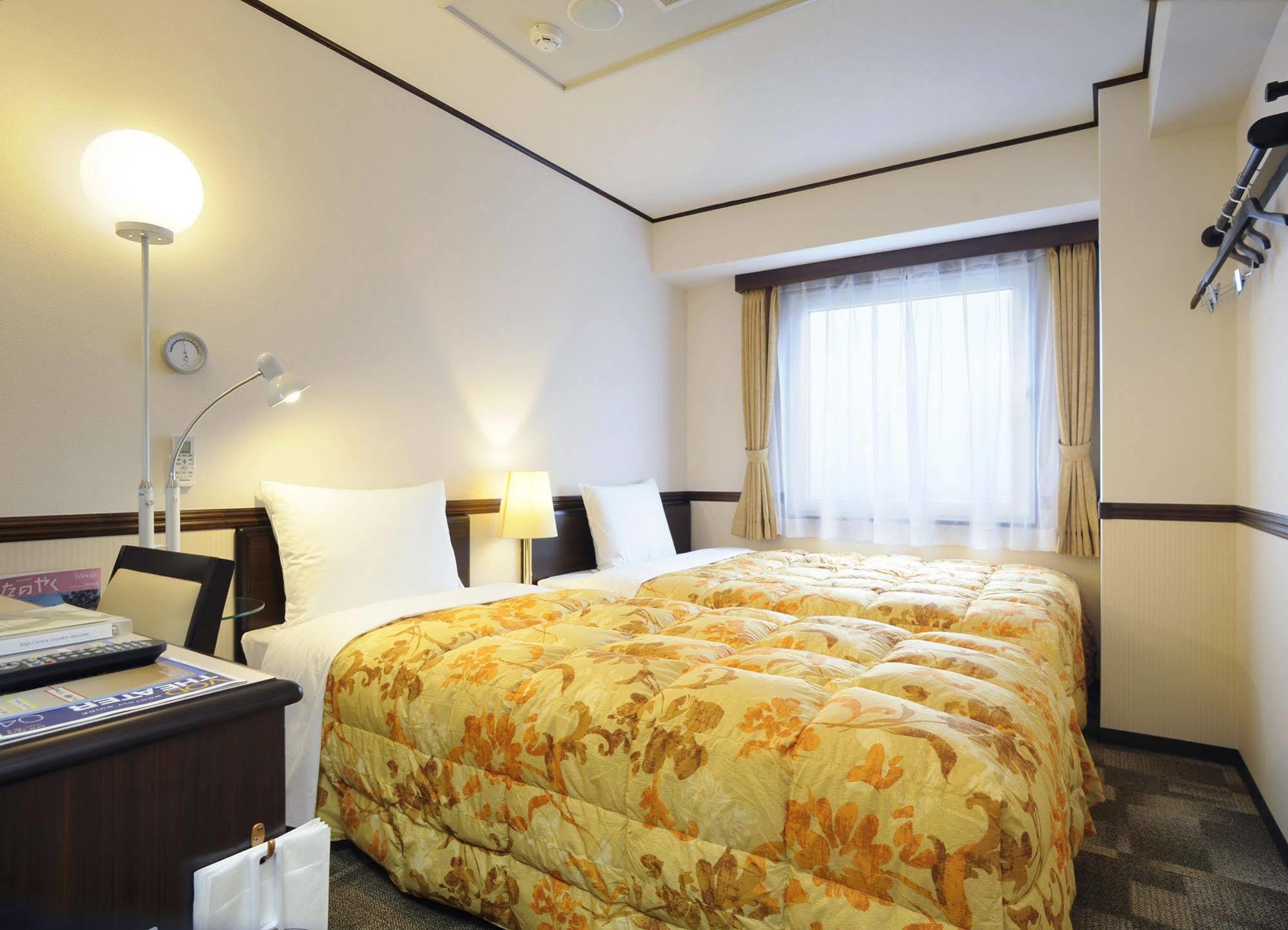 Toyoko Inn Kobe Minatogawa Koen Экстерьер фото